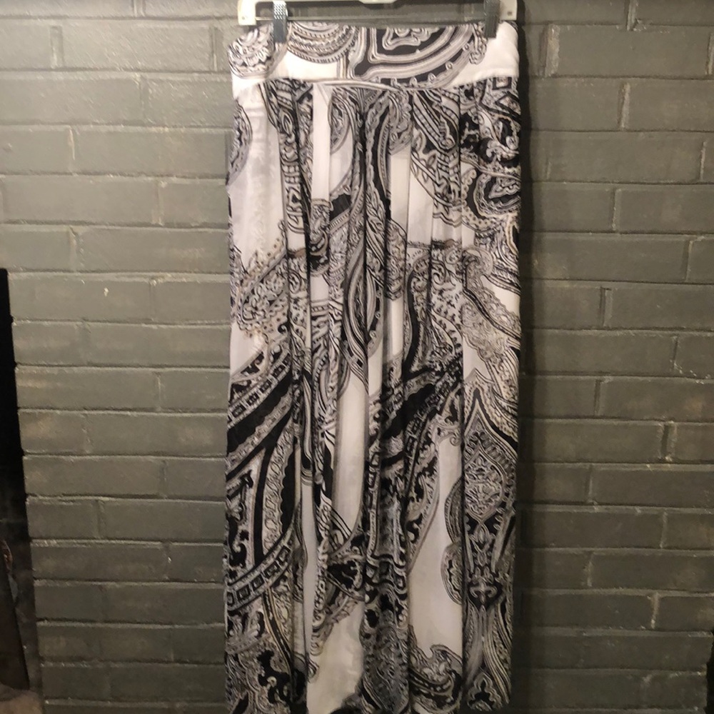 WHBM White Black Tan Paisley Pleated Maxi Skirt 8